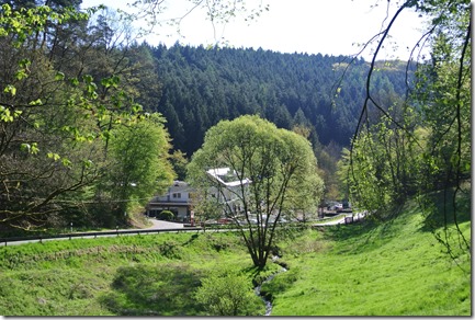 Wäller Tour Iserbachschleife - Blick auf die Thalhauser Mühle